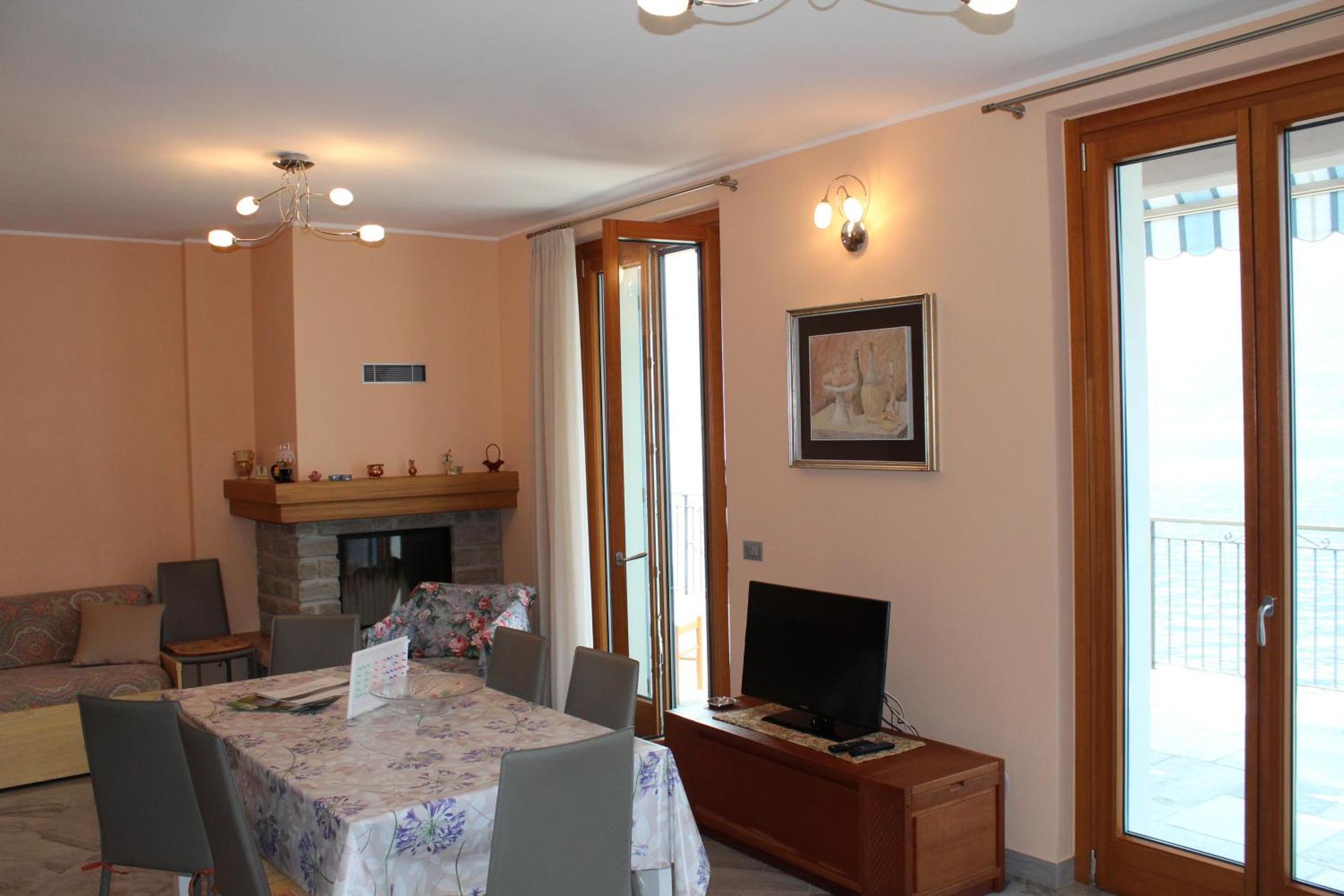 Appartamento Vista Lago - Mary Lezzeno Exterior photo